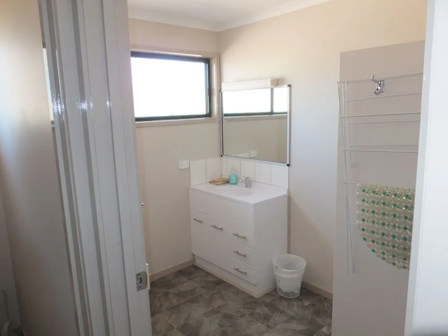 Lakes Entrance Country Cottages