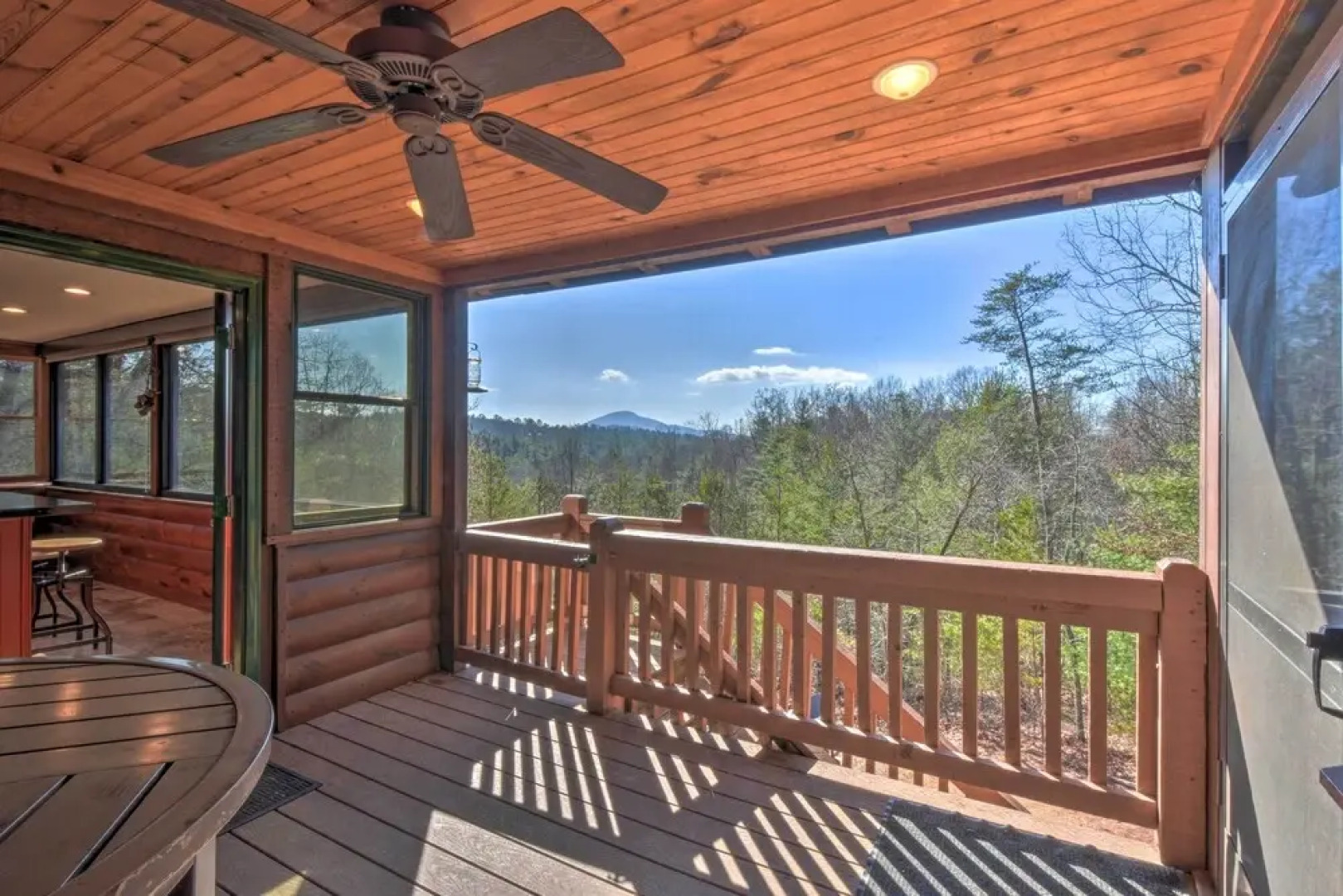 Rustic Cabin w/ Hot Tub: 2 Mi to Unicoi State Park