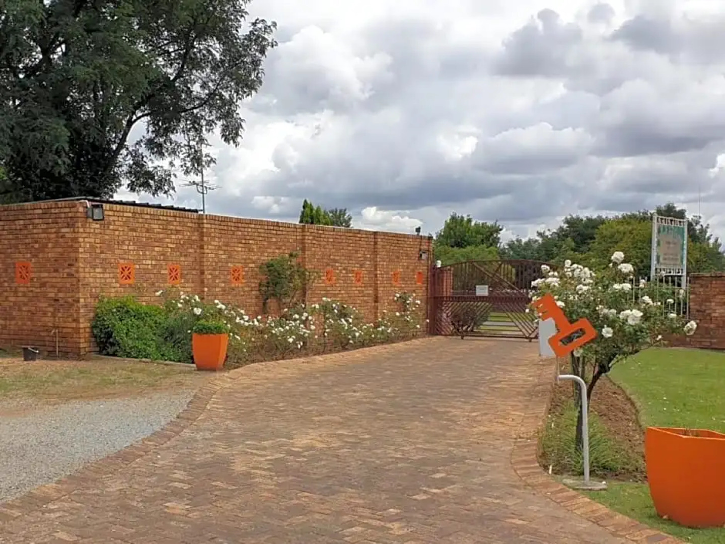 The Lazy Grape Guest Lodge