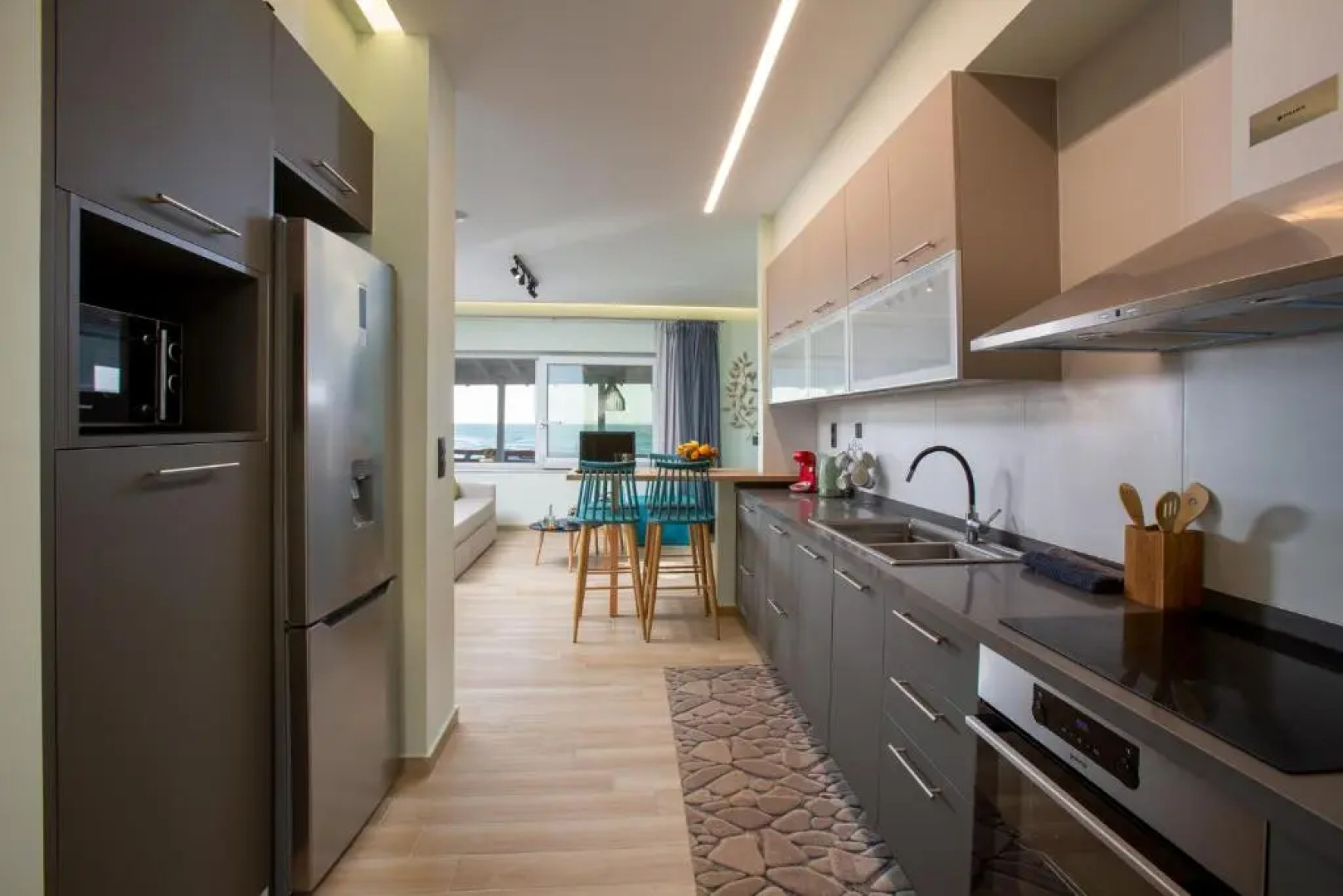 Kyma Seafront Suite by Estia