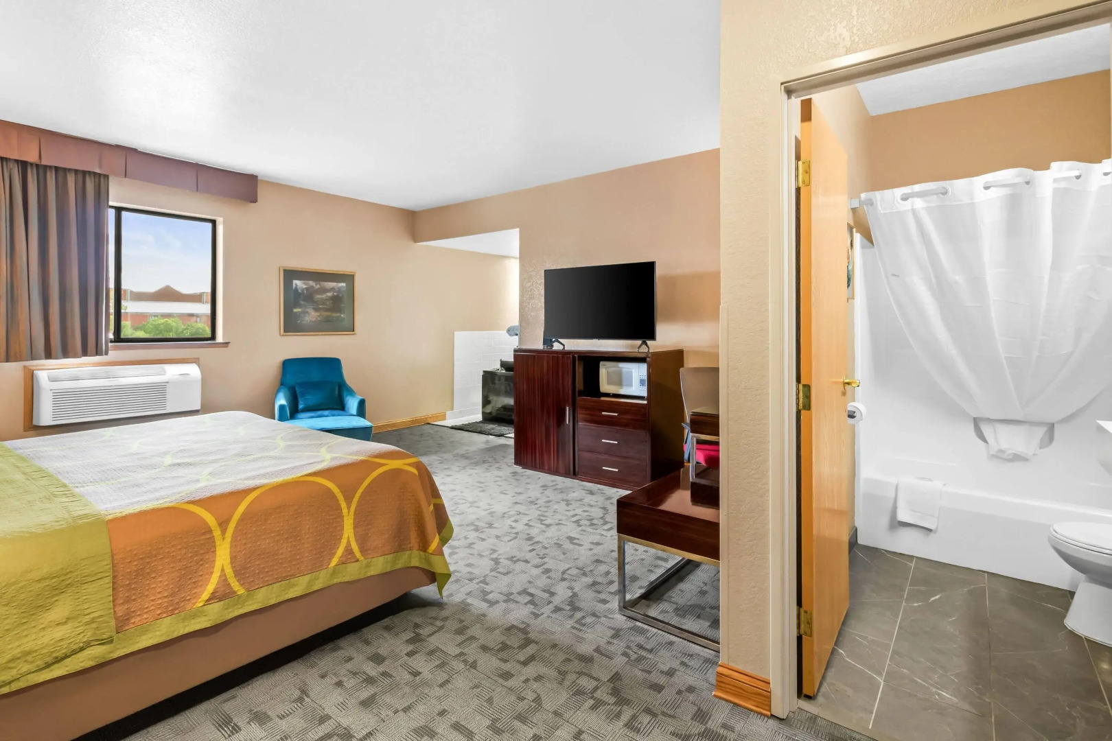 Super 8 by Wyndham Uniontown PA