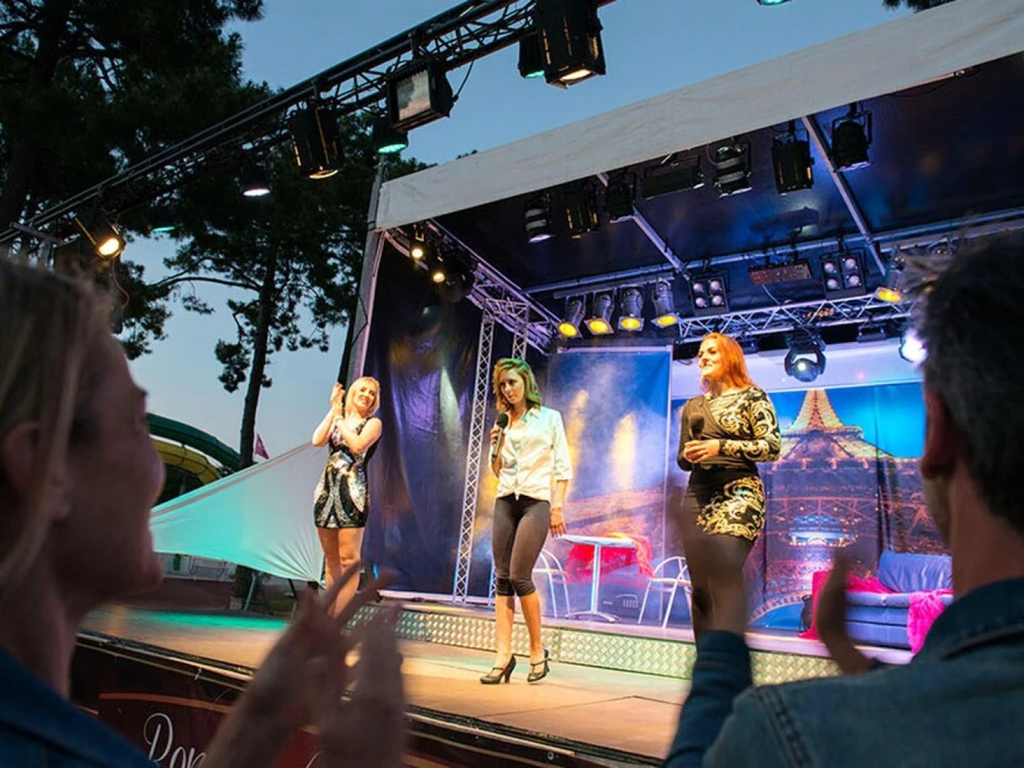 Property With 2 Bedrooms in Saint-julien-en-born, With Pool Access and