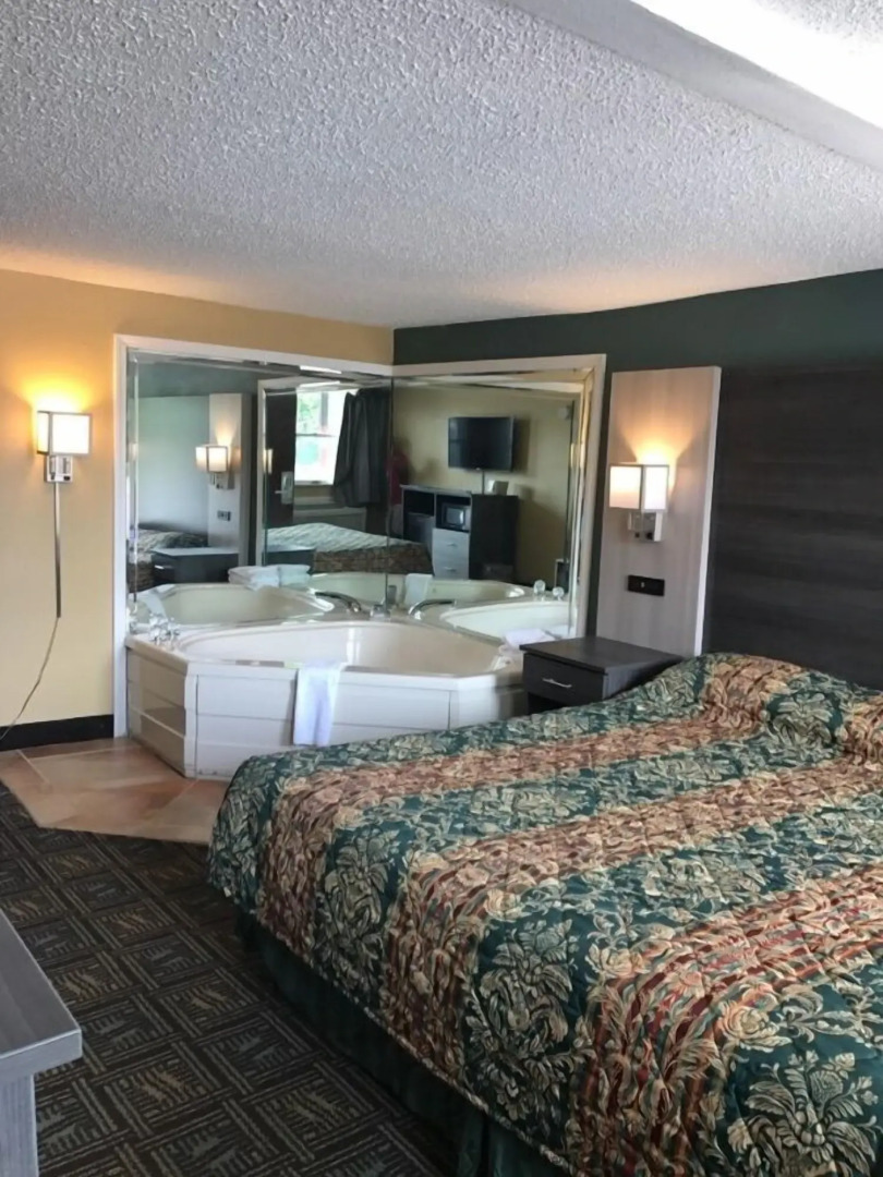 Red Carpet Inn Orchard Park - Buffalo, NY