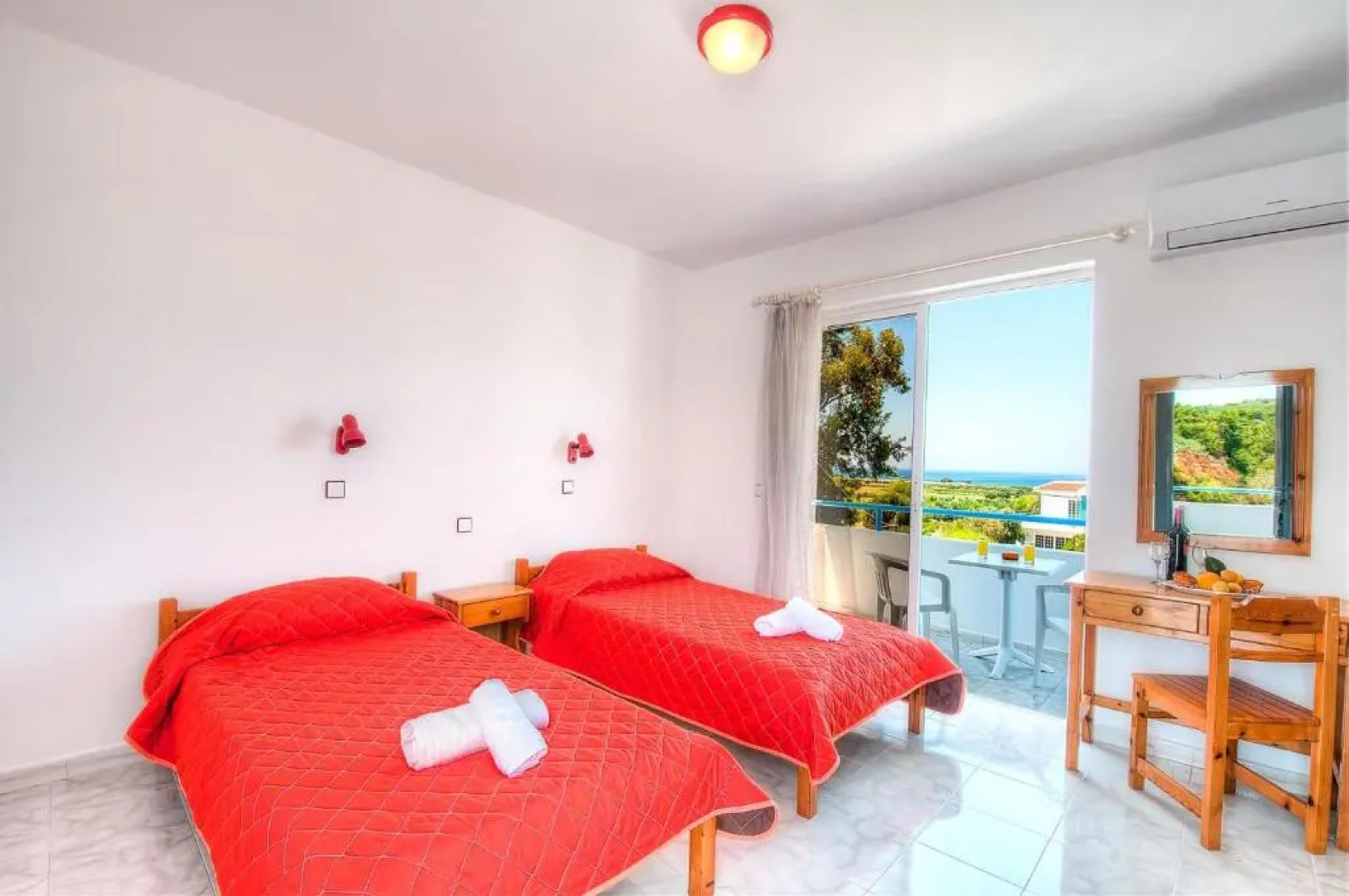 Studio with sea view in Fanes