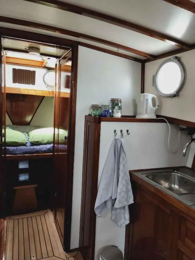 Privé B&B Motorsailer Rataplan
