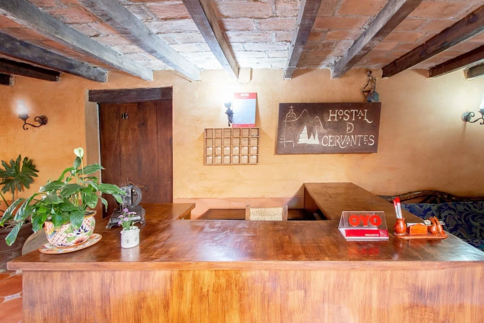 OYO Hotel D' Cervantes