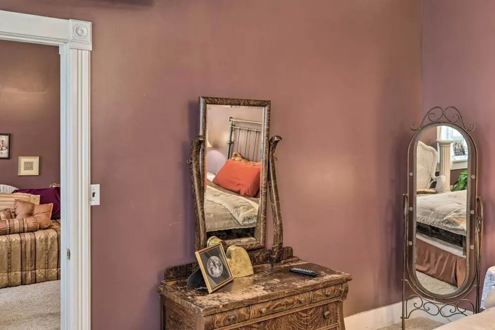 Pet-friendly Apt: 2 Blocks to Riverside Park!