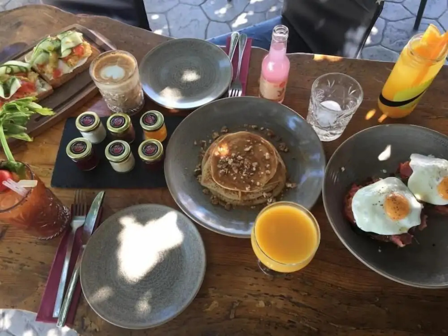 Marika's Aparts & Studios