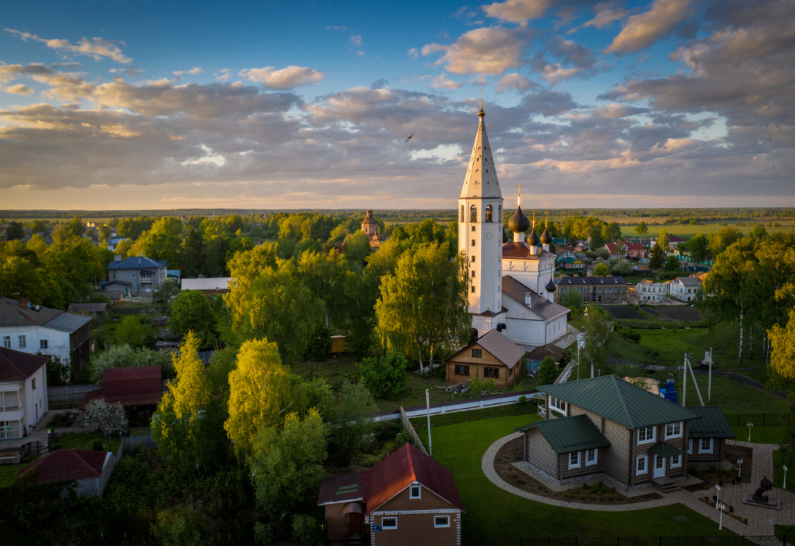 Russian Seasons Vyatskoye Village 4*