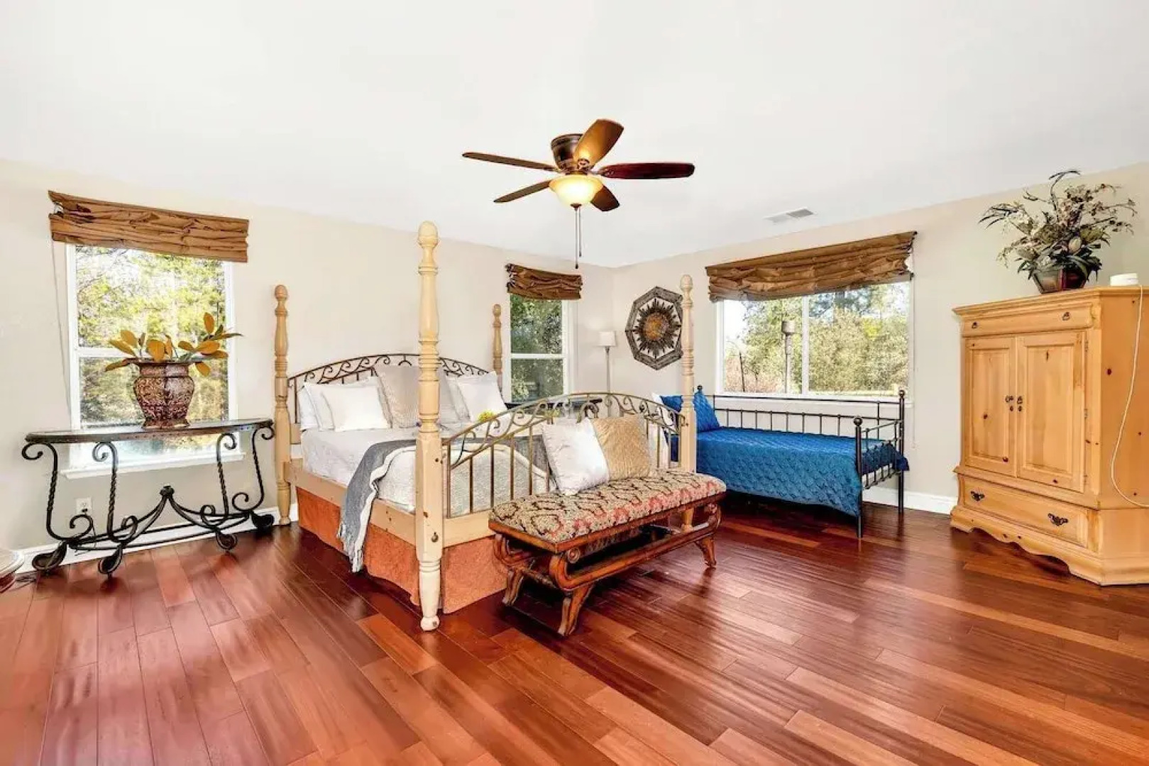 Awesome Views, Game Room, Hot Tub and More!