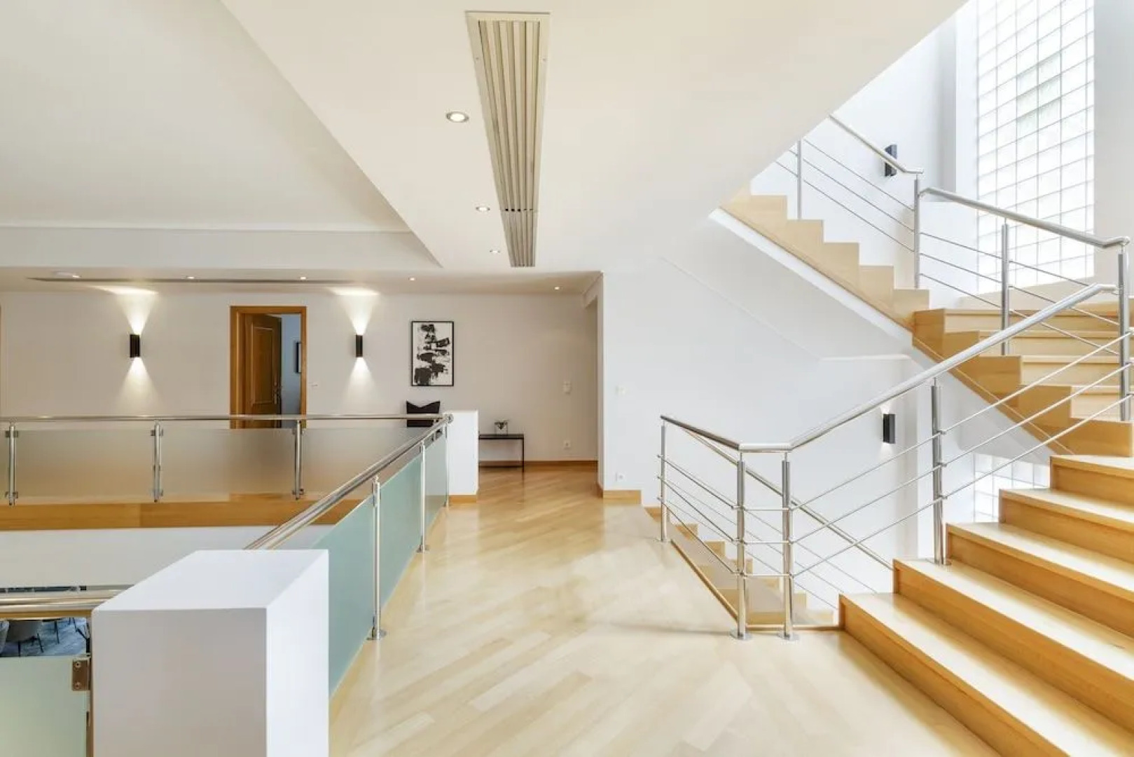 Eos Urban Villa by Upstreet