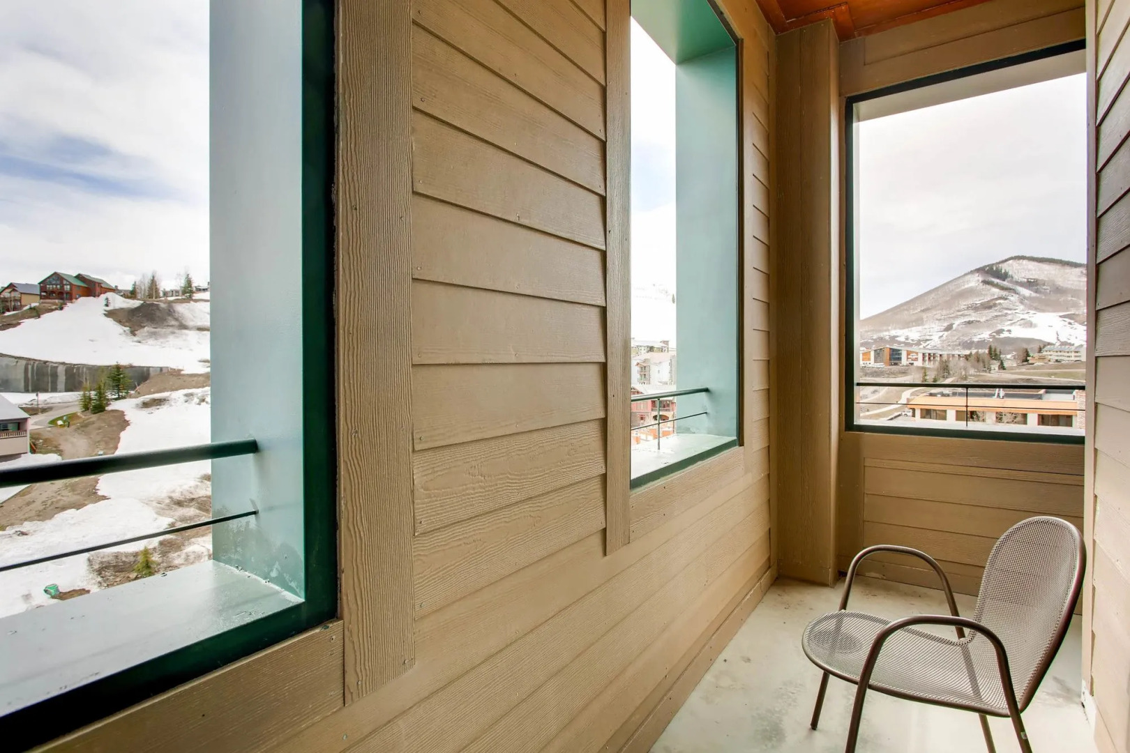 Lodge at Mountaineer Square