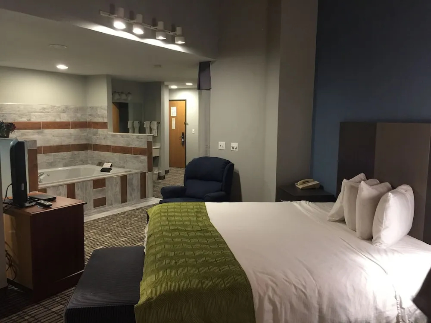 Baymont Inn & Suites