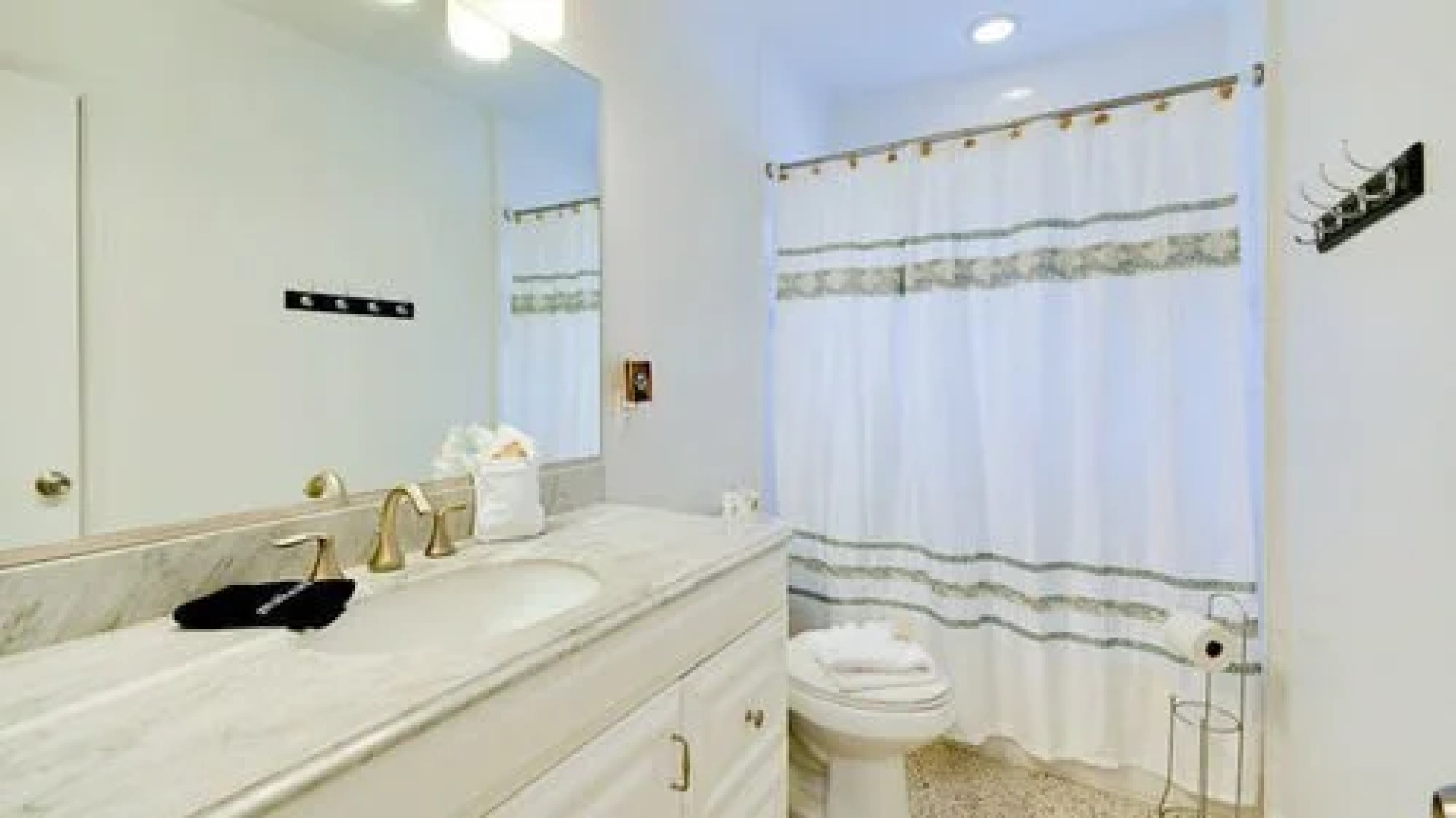 Bikini Bottom by RedAwning