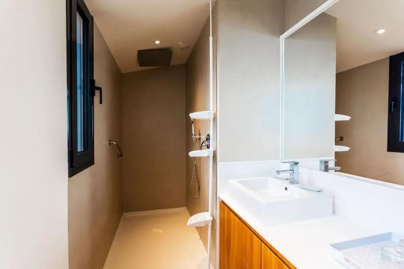 VILLA DYONIS VI4231By Riviera Holiday Homes