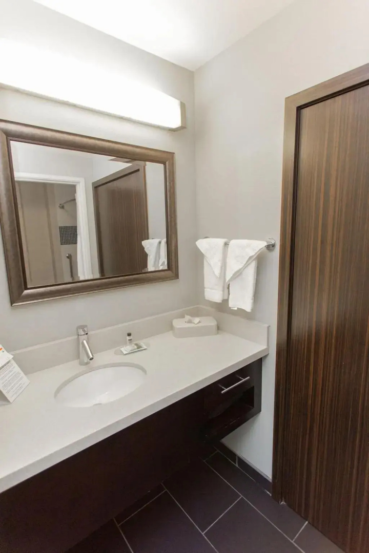 Staybridge Suites Bowling Green by IHG