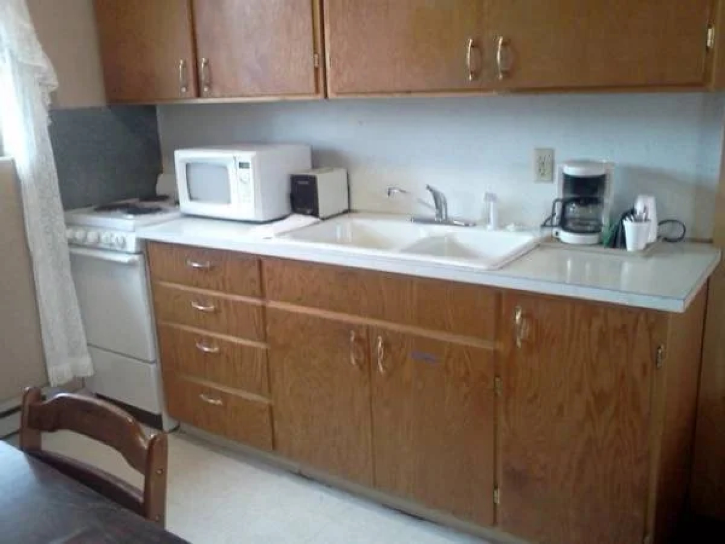 Budget Host Parkway Motel