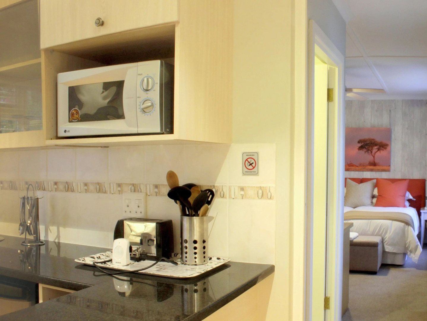 Lodge on Main Guest House and Conference Centre