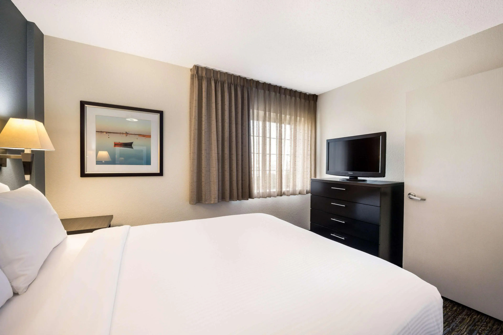 Sonesta Simply Suites Dallas Las Colinas