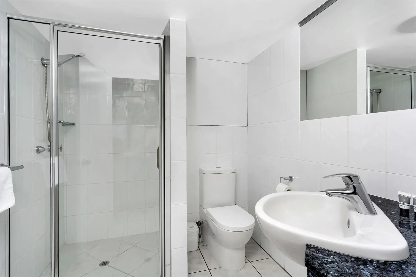 Roydon Beachfront Apartments