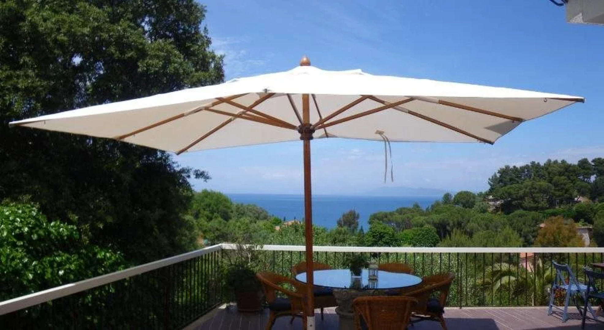 Navarro Hill Resort