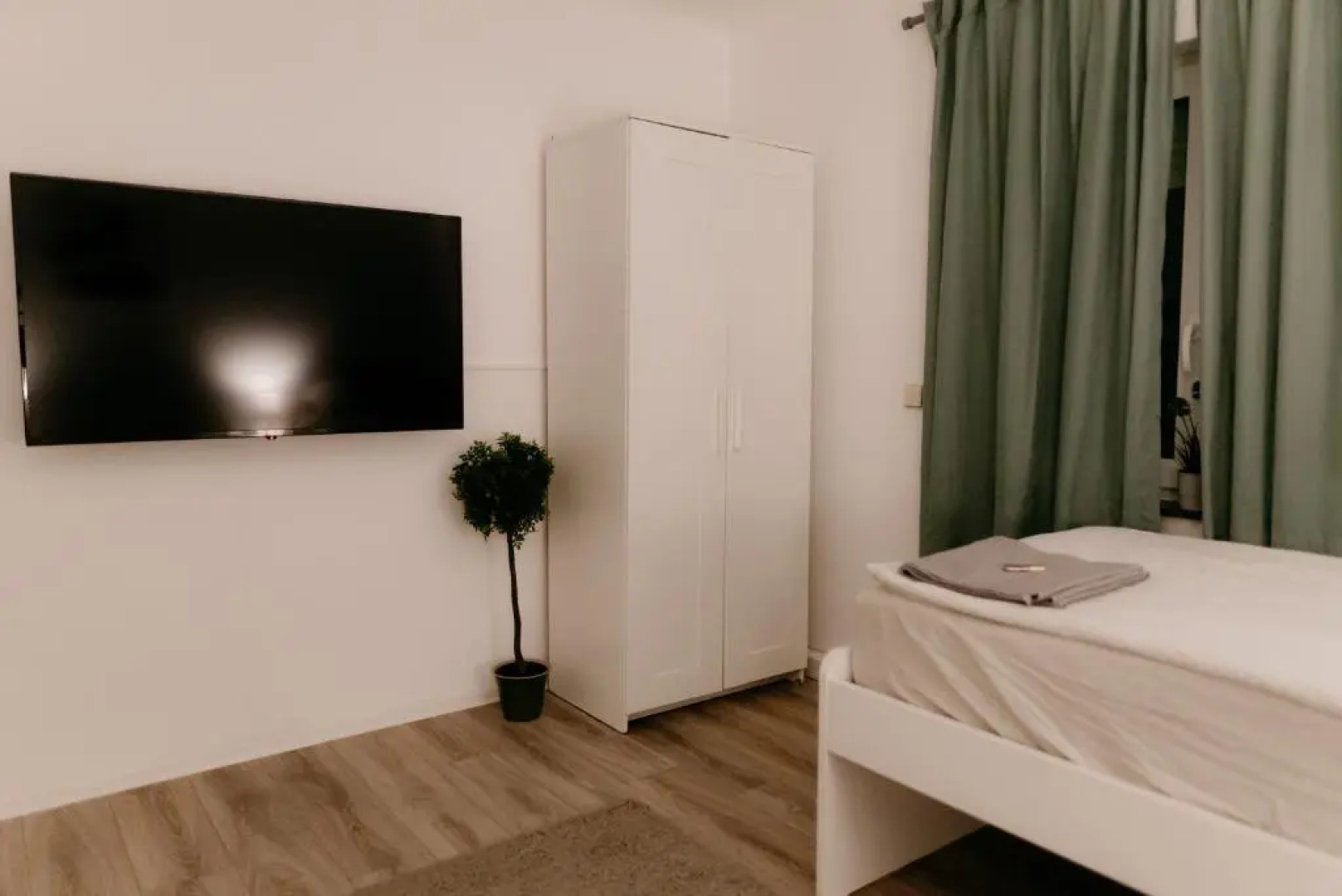 Ferienwohnung, Monteurzimmer Pavan E2