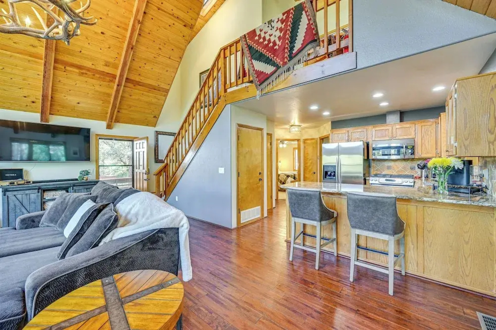 Furnished Deck + Forest Views: Pine Retreat!