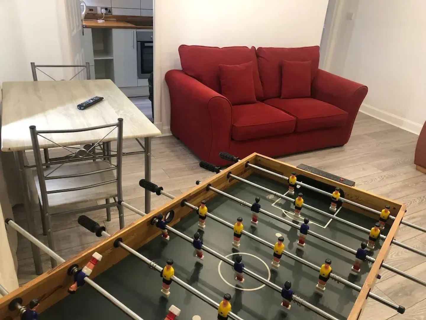 1 Bedroom Pet Friendly Apt Wd Free Wifi, Parking, Netflix & Pool Table. Sleeps 3