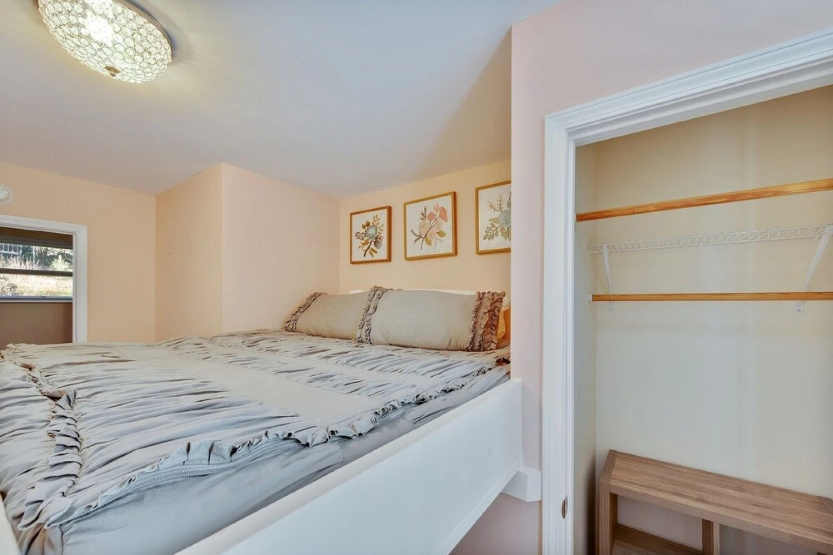 The Holly House In Downtown Demorest 2 Bedroom Home by Redawning