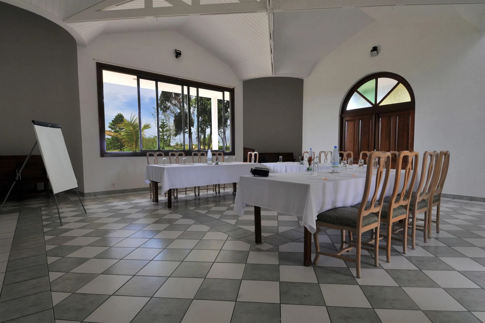 DoubleTree by Hilton Noumea Ilot Maitre Resort