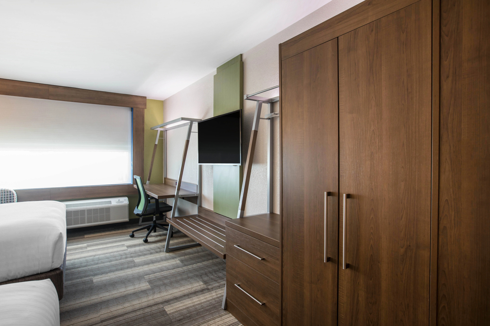 Holiday Inn Express & Suites Ludington by IHG