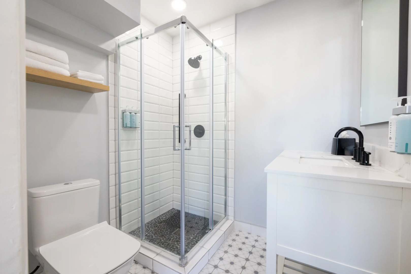 The Tides Oceanview Inn and Cottages