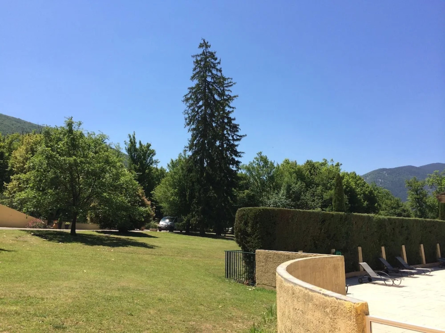 Two Studios With Pool, in Garden Park Nearby Spas and Views at the Mont Ventoux