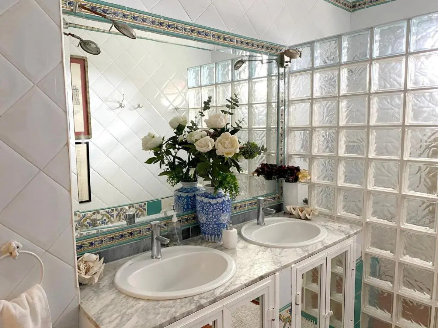 4 bedrooms villa with private pool enclosed garden and wifi at Los Palacios y Villafranca