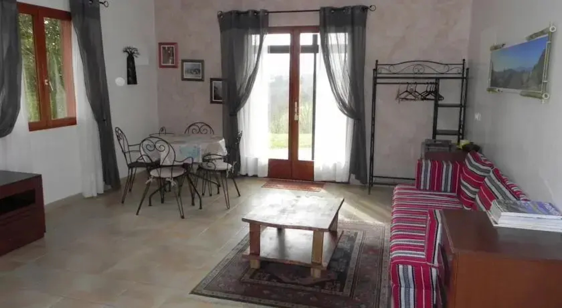 Chambres dhotes les Coteaux dUzos