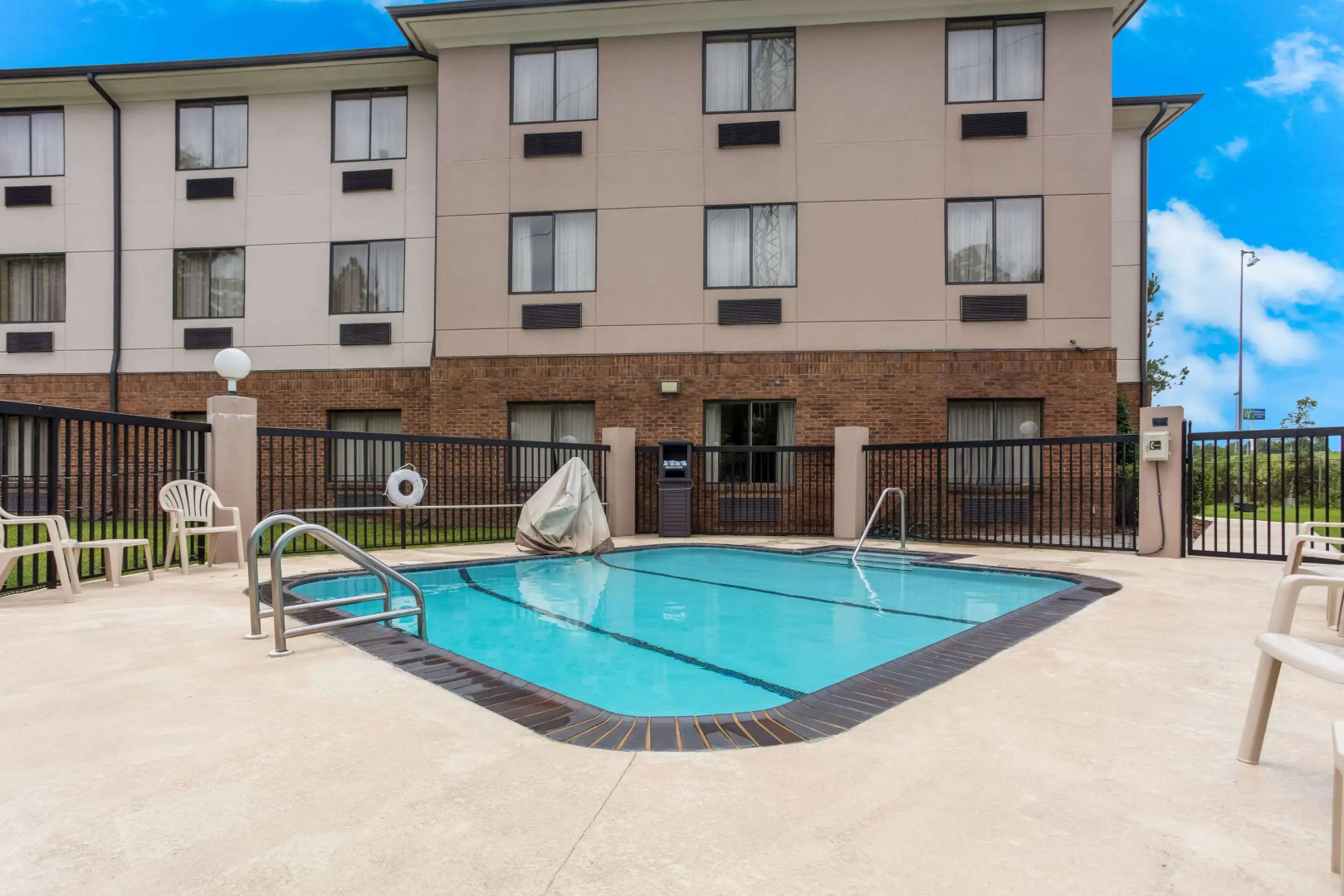 Comfort Suites North Mobile