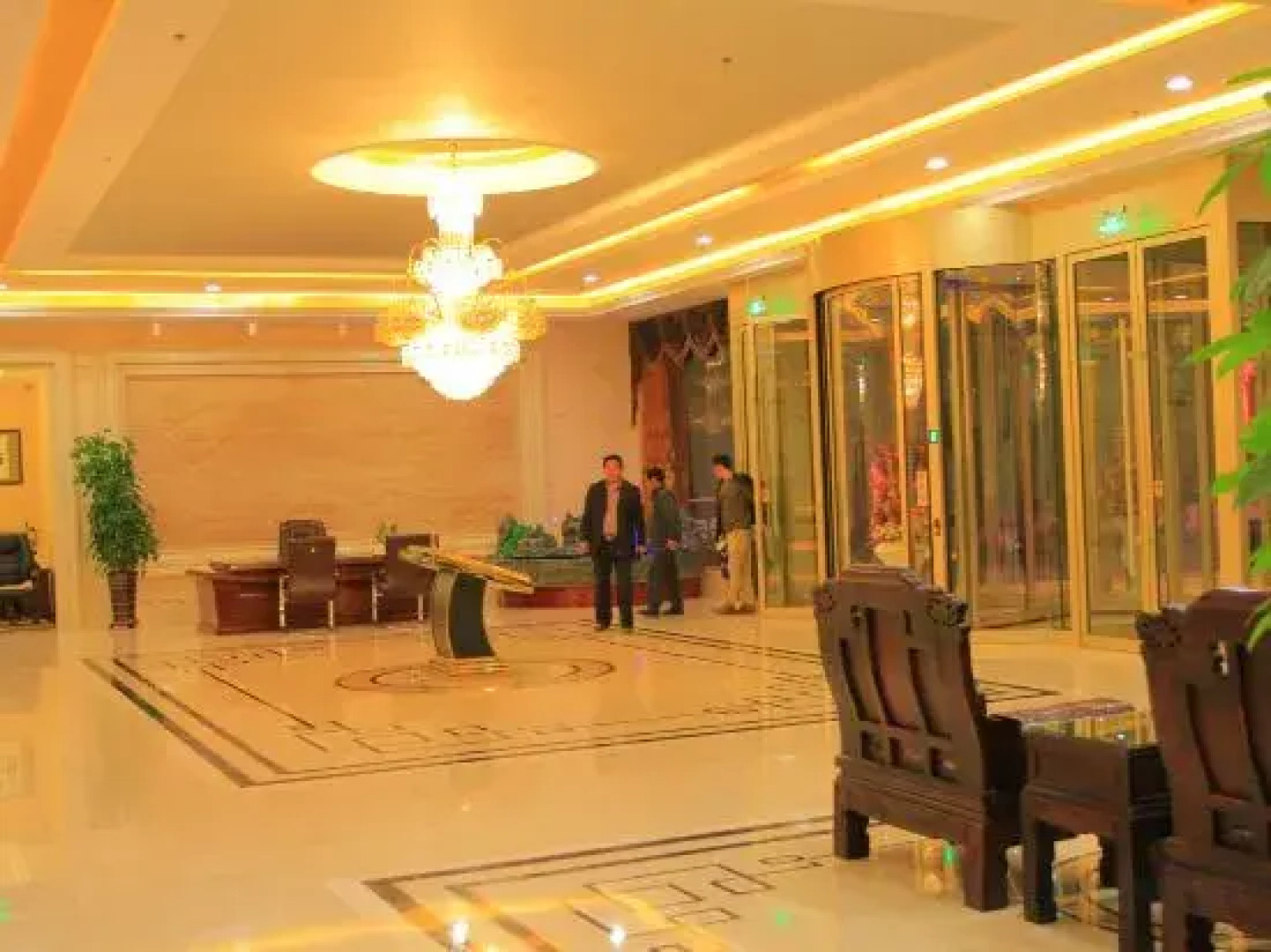 Yinlong International Hotel