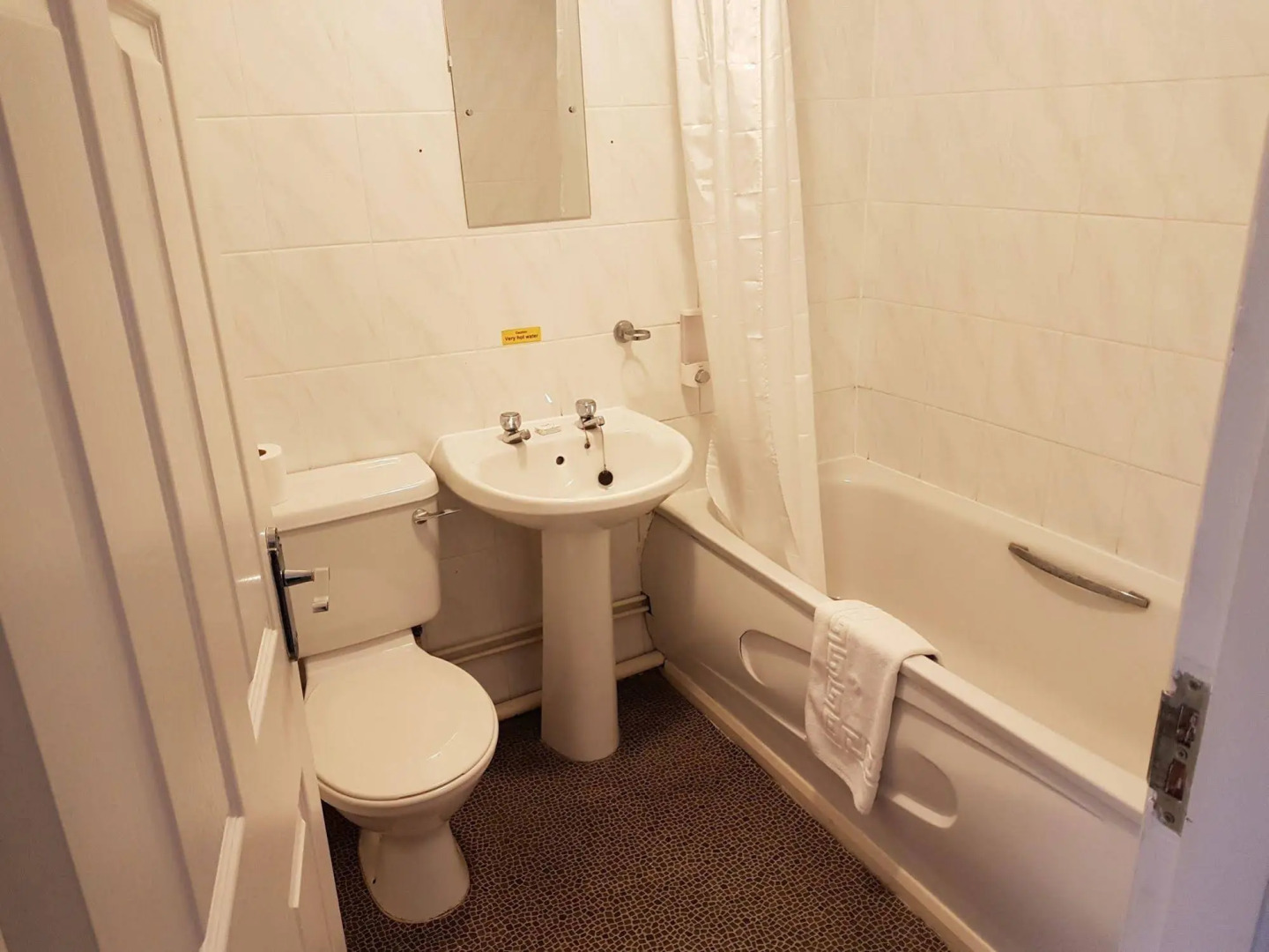 The Plough Motel  Restaurant