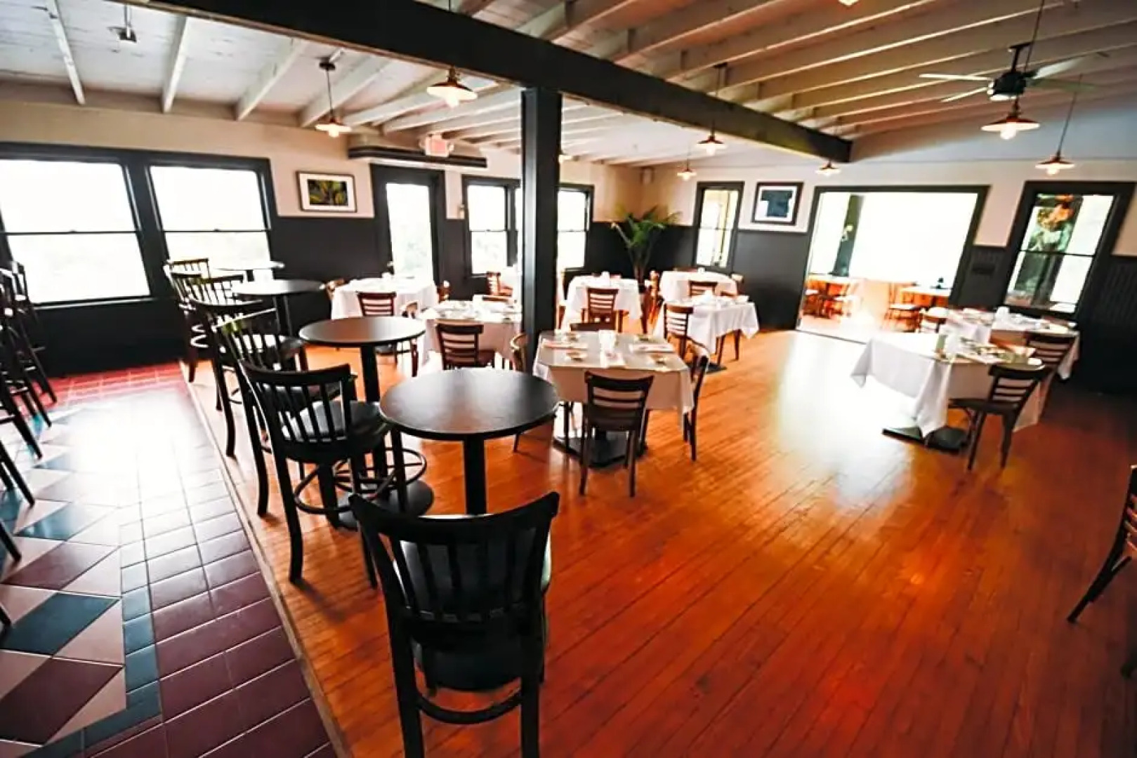 Rainbow Mountain Resort