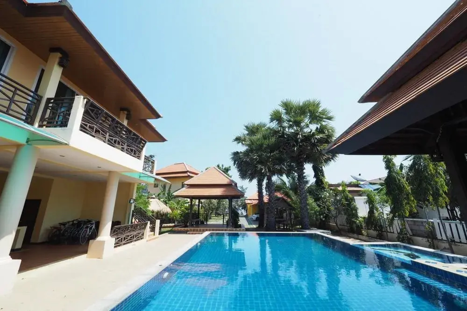 Pranburinoi Resort