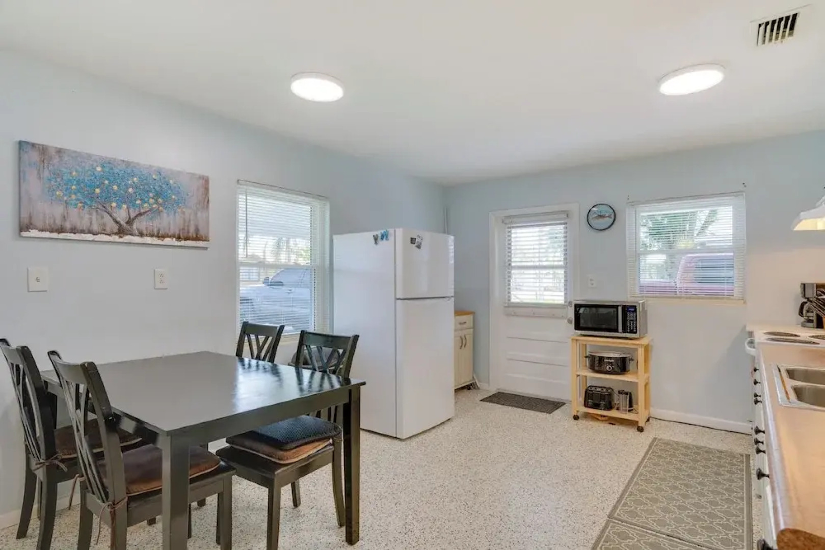 Waterfront Okeechobee Getaway w/ Backyard Dock!