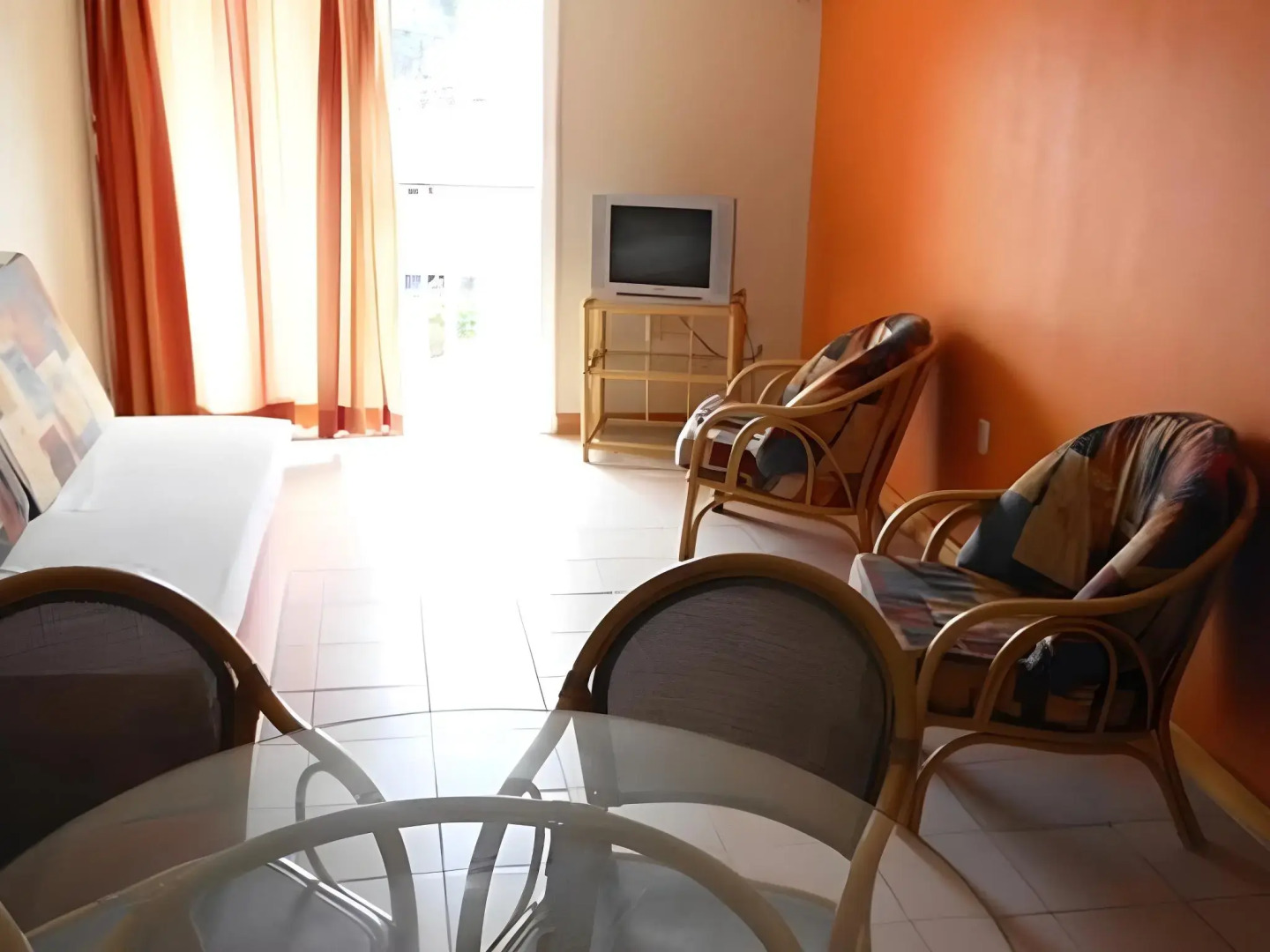 Elixir Hotel and Serviced Apartments