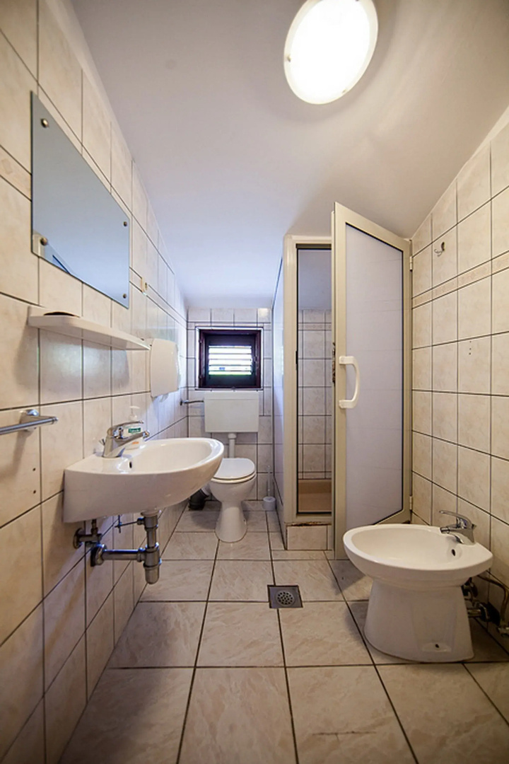Apartments Malo Lago