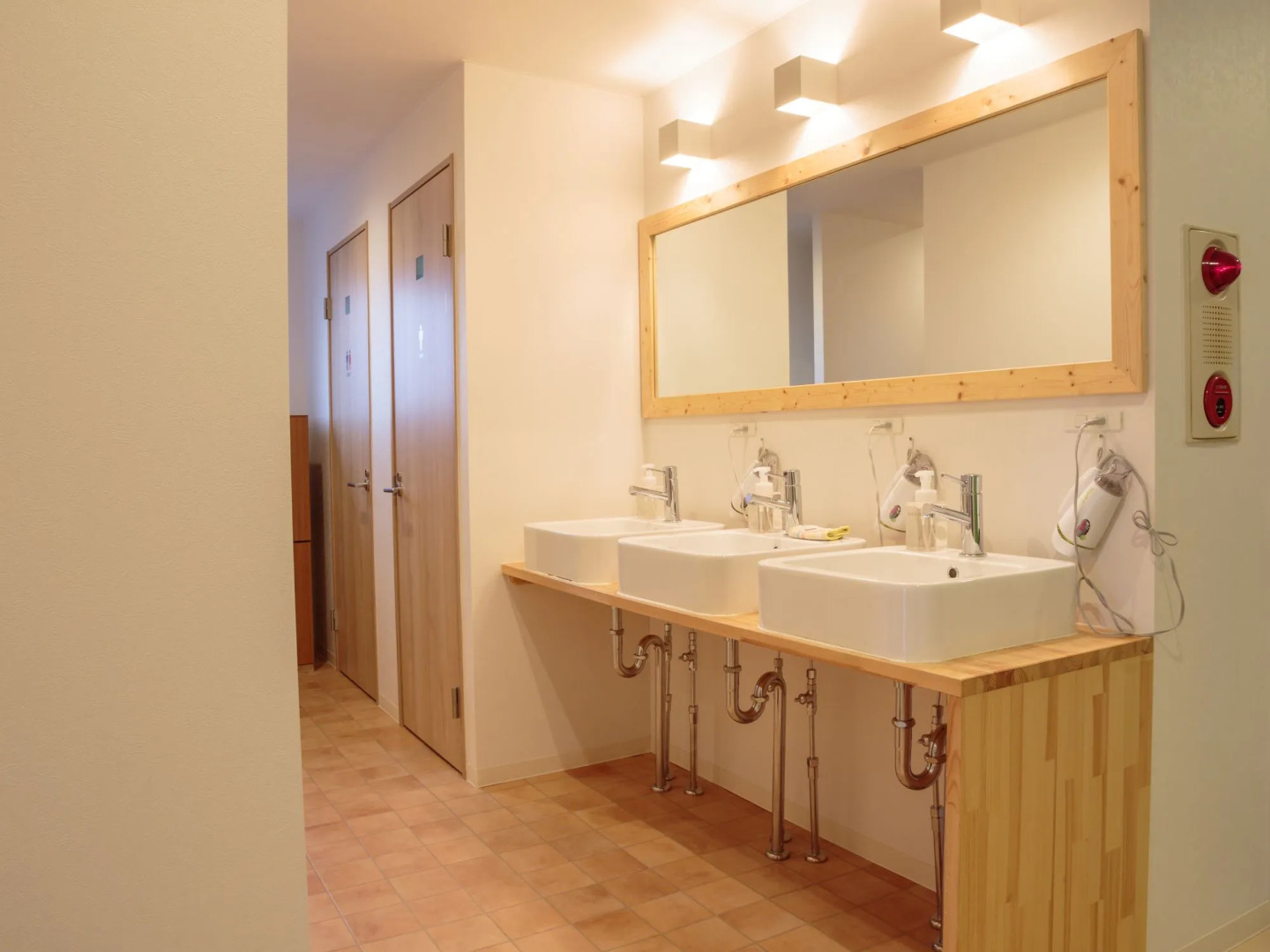 J-Hoppers Osaka Universal - Hostel