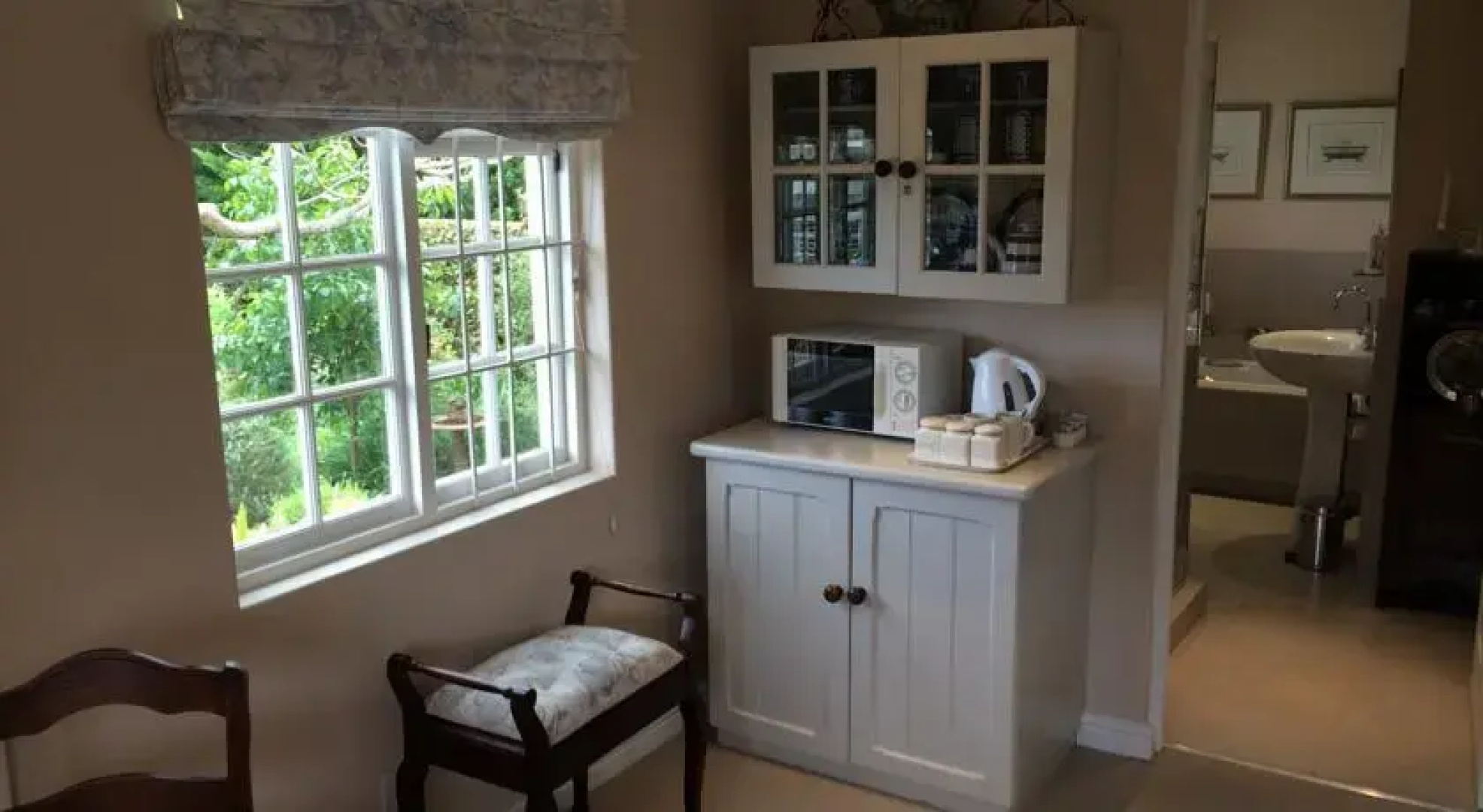 White Linen & Lavender B&B