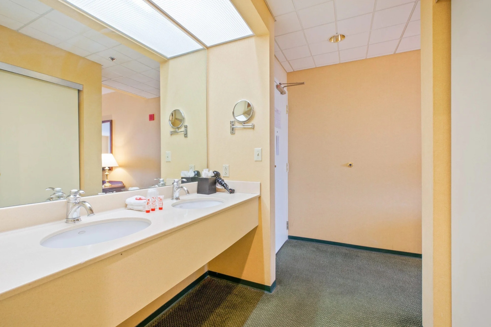 OYO Hotel St. Louis Downtown City Center MO