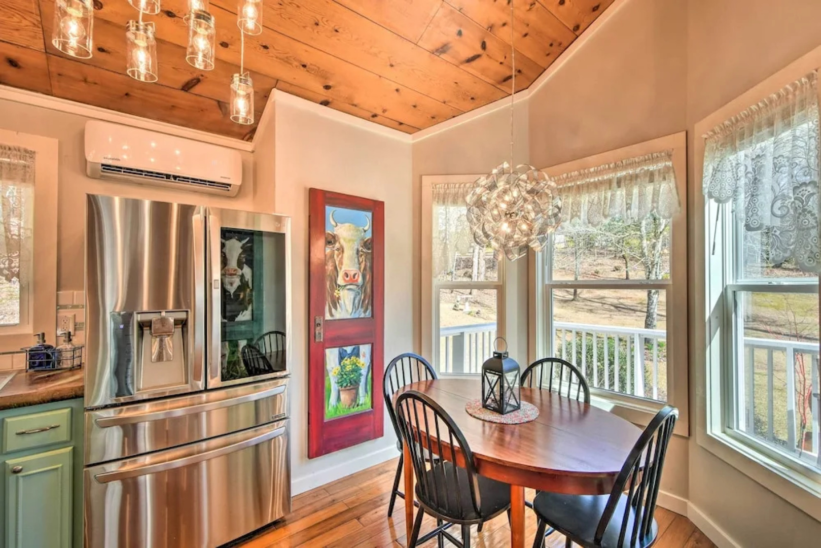 Private Pool, Hot Tub & Yard: Serene Murphy Home