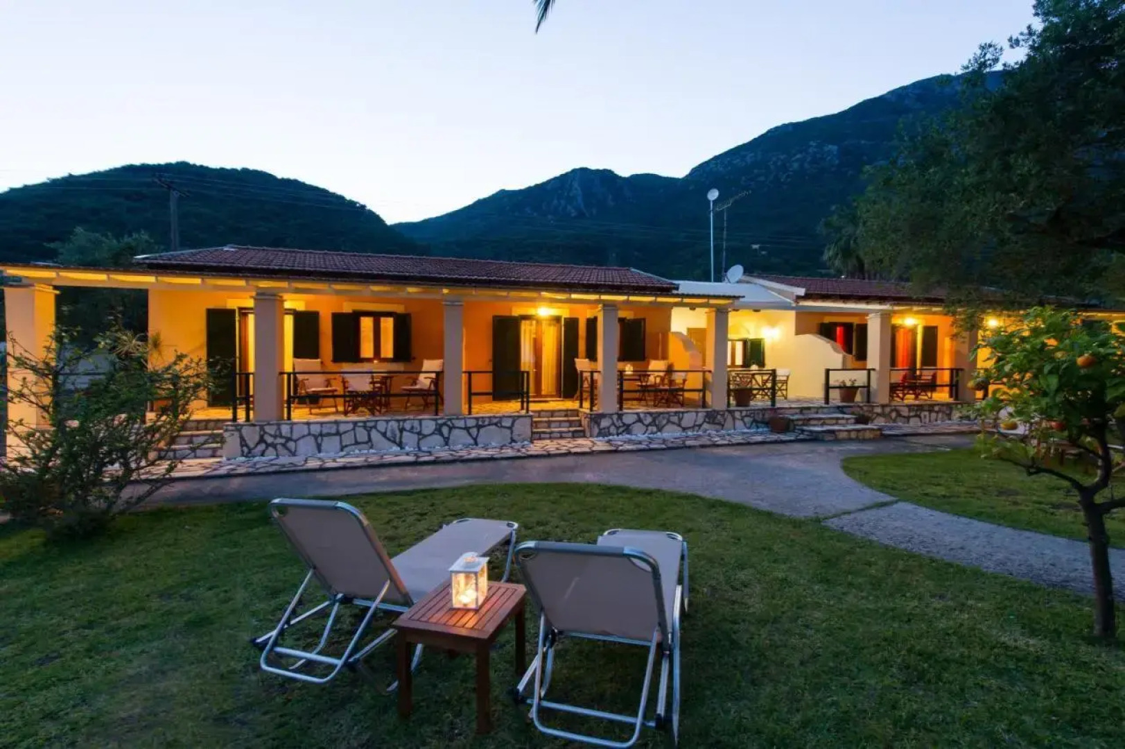 Renata Rooms & Studios