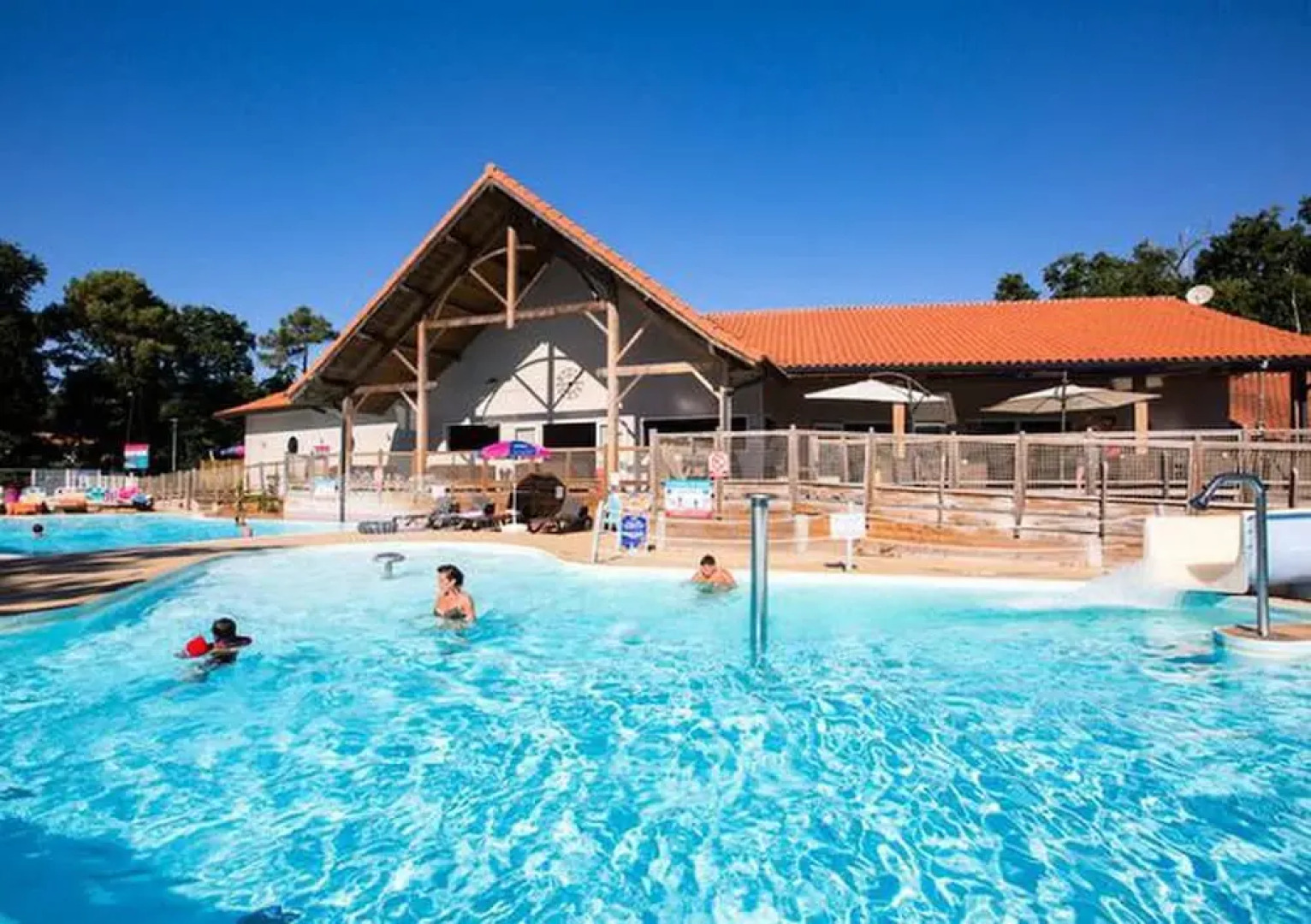 Mobil Home au charme rétro unique