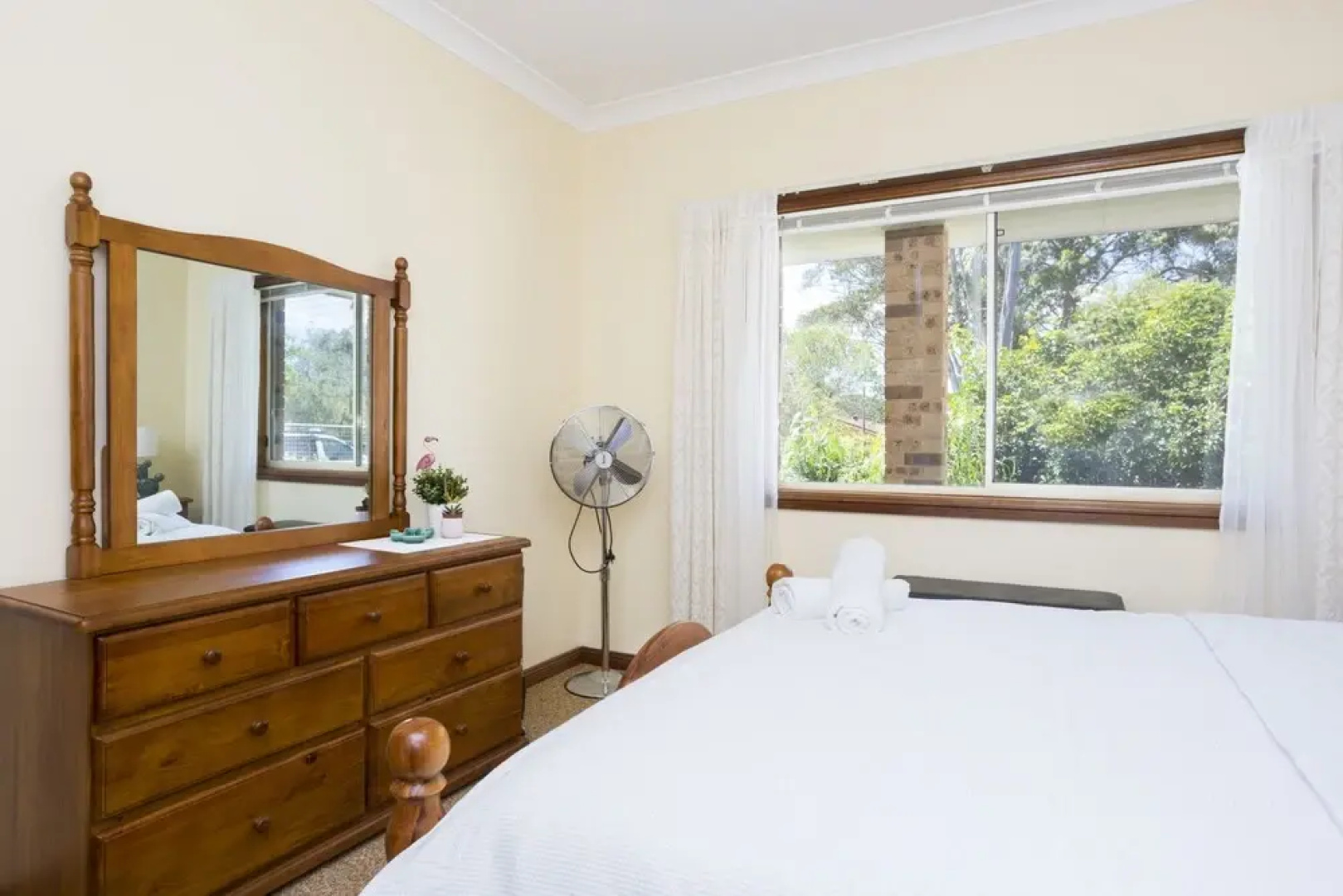 South Coast Getaway House Sleeping 8 Guests